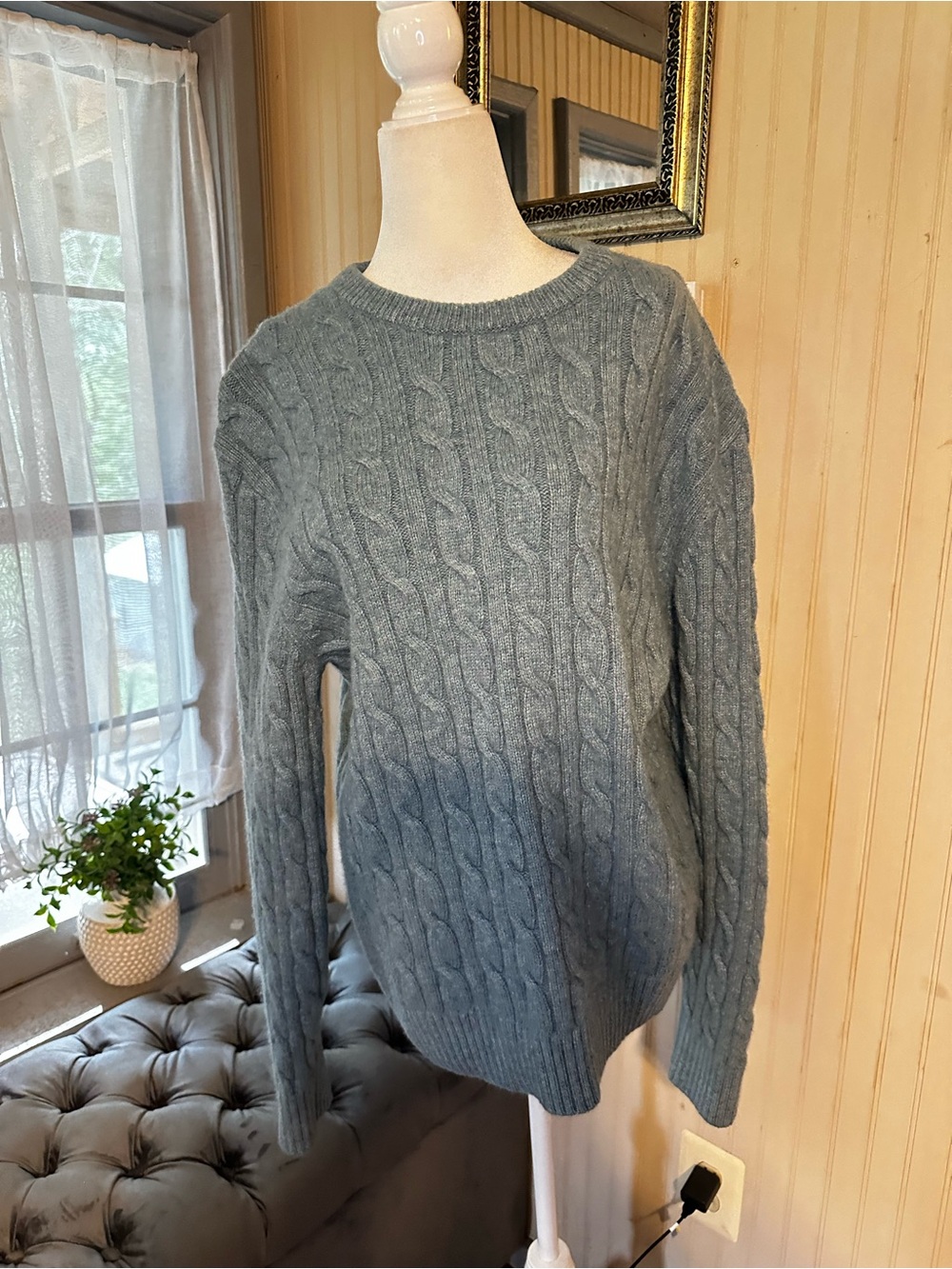 Gap XL Blue Cable Knit Lambswool Sweater Crewneck Wool Blend Chunky Classic